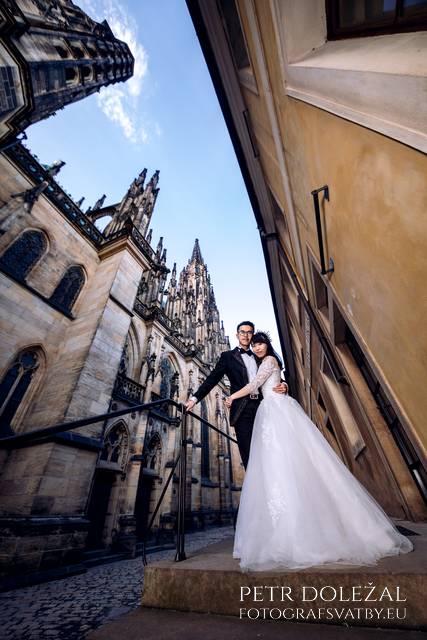 Pre Wedding Photography from Prague with St. Vitus Church