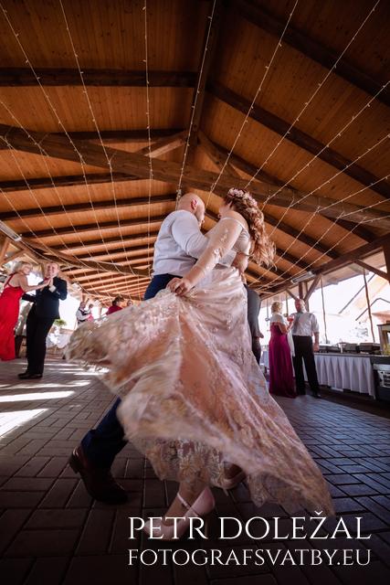 tanec nevěsty a ženicha