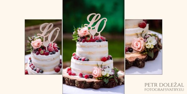 Detailní fotografie svatebního dortu