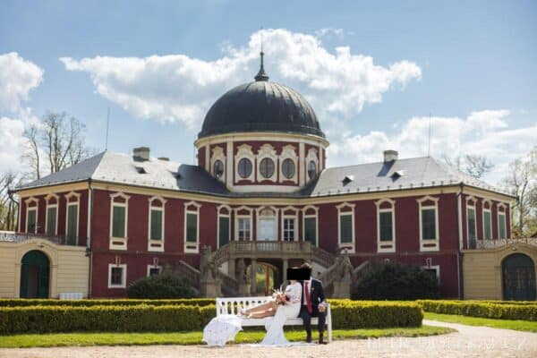 Svatba na zámku Veltrusy