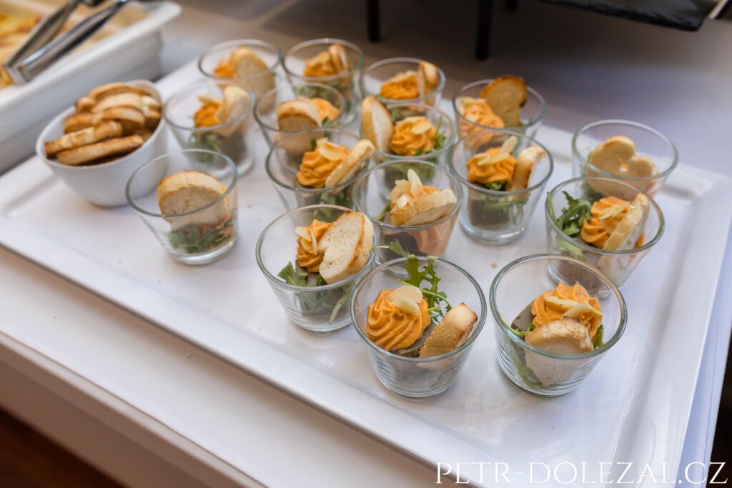 občerstvení pro svatebčany